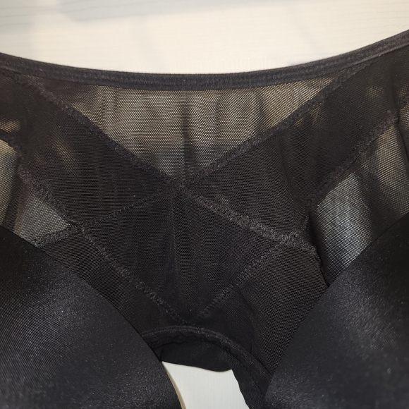 Torrid Black Mesh Detail Bra - Picture 3 of 8